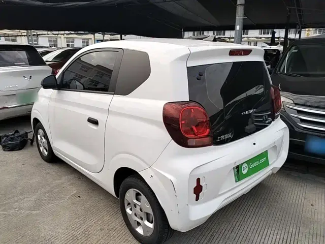 Roewe Clever — Фото автомобиля 22