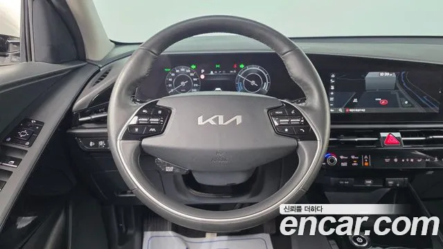 Kia Niro — Фото автомобиля 19