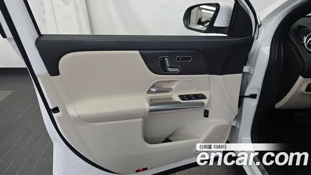 Mercedes-Benz EQA — Фото автомобиля 23
