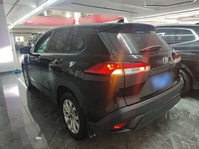 Toyota Frontlander 2023 2.0L CVT Leading Edition — Фото автомобиля 4