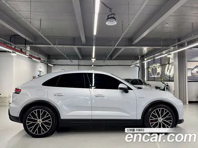 Porsche Macan — Фото автомобиля 5