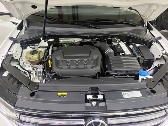 Volkswagen Tiguan L — Фото автомобиля 19