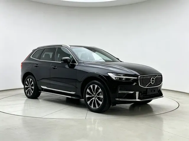 Volvo XC60 — Фото автомобиля 2