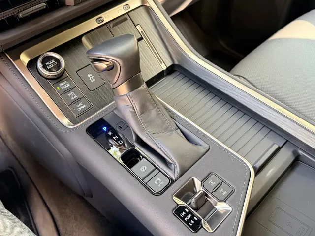 Lexus GX — Фото автомобиля 11