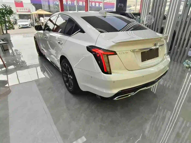 Cadillac CT5 — Фото автомобиля 17