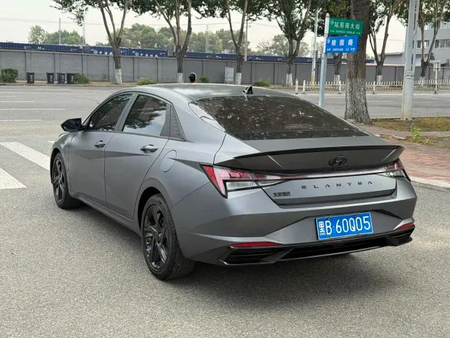 Hyundai Elantra 2022 1.5L CVT 20th Anniversary Edition — Фото автомобиля 4
