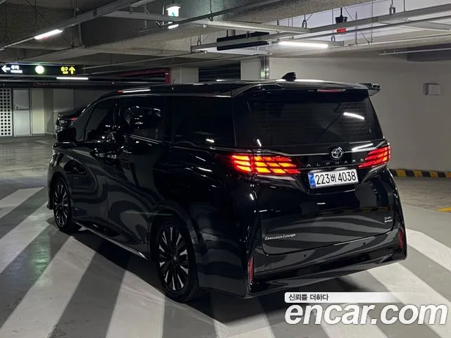 Toyota Alphard 4th Gen — Фото автомобиля 3