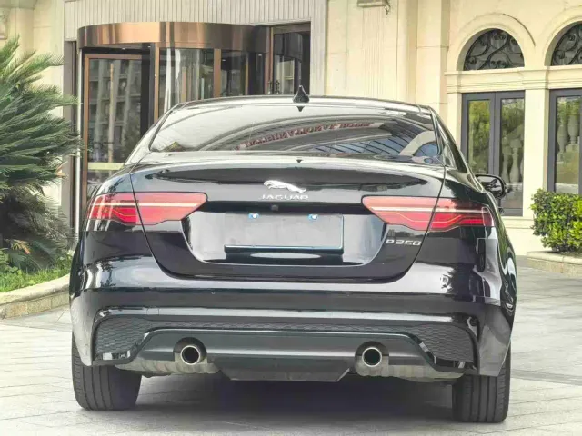 Jaguar XEL — Фото автомобиля 9