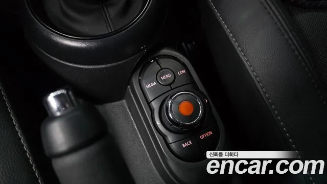 MINI Cooper — Фото автомобиля 23
