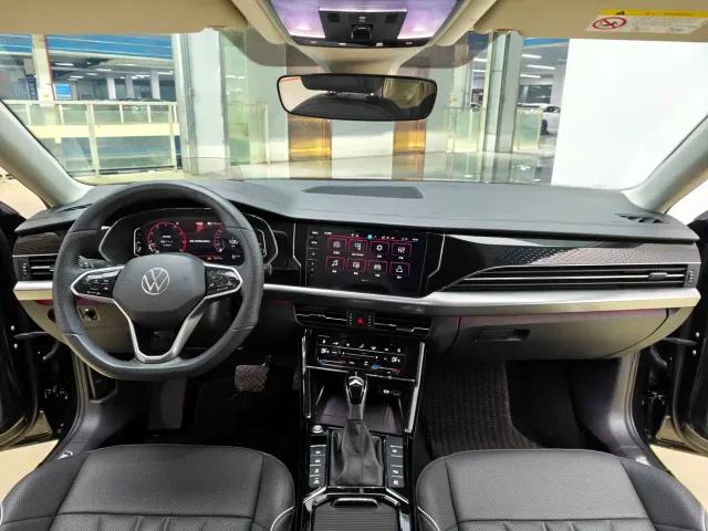 Volkswagen Passat — Фото автомобиля 10