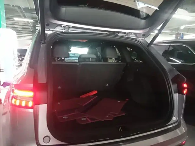 Geely Xingyue L — Фото автомобиля 18