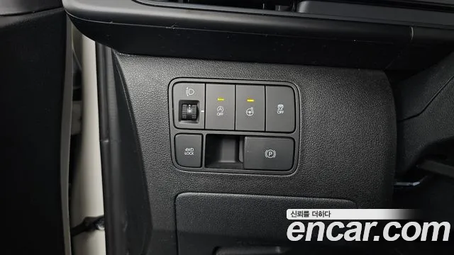 Hyundai Staria Staria 4WD Tourer 9 мест — Фото автомобиля 14