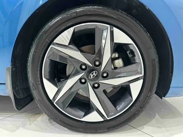 Hyundai Elantra — Фото автомобиля 20