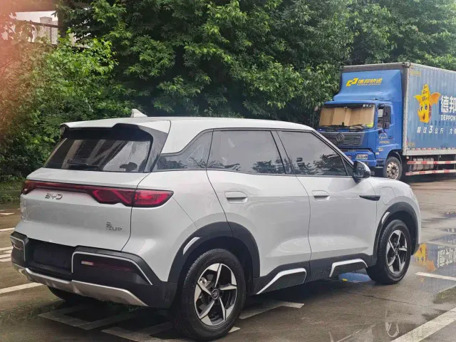 BYD Yuan UP — Фото автомобиля 9