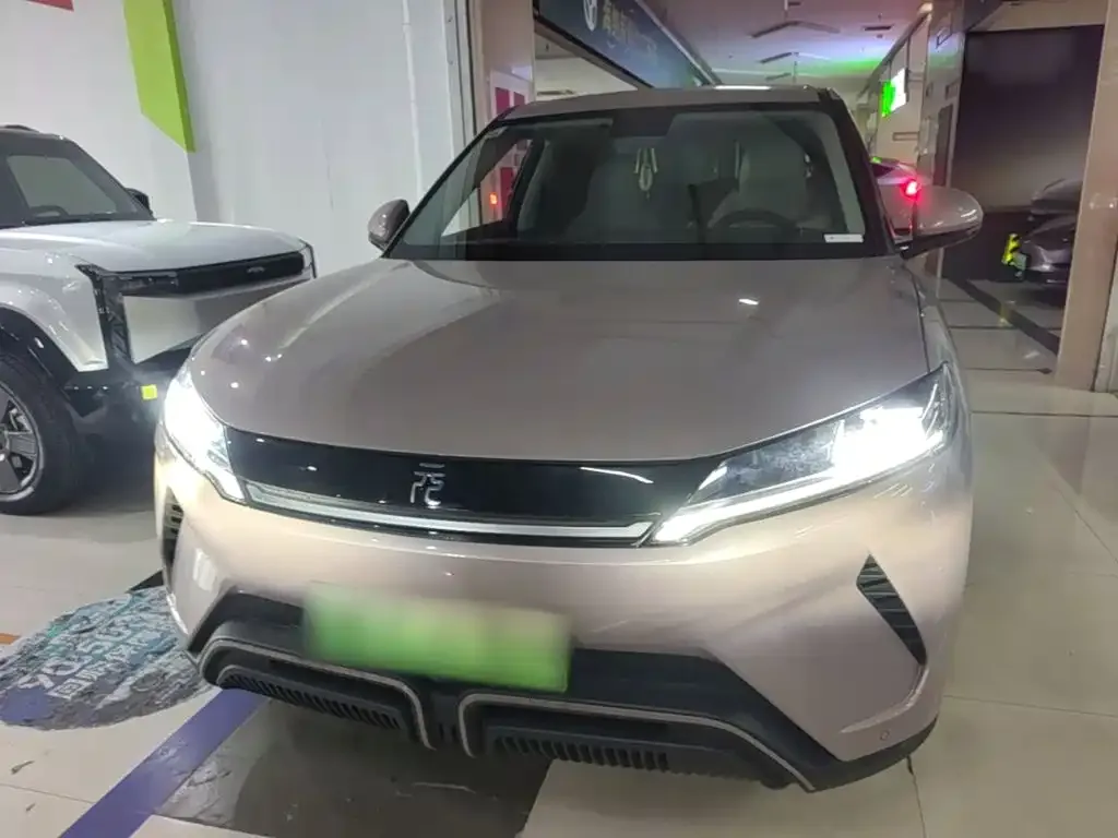 BYD Yuan UP 2024 401KM Leading Edition — Фото автомобиля 2