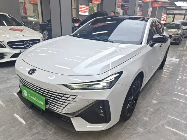 Фотография автомобиля — Changan UNI-V
