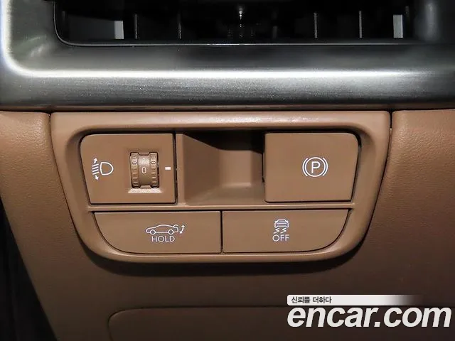 Hyundai Grandeur Grandeur (GN7) 2.5 Бензин 2WD — Фото автомобиля 15
