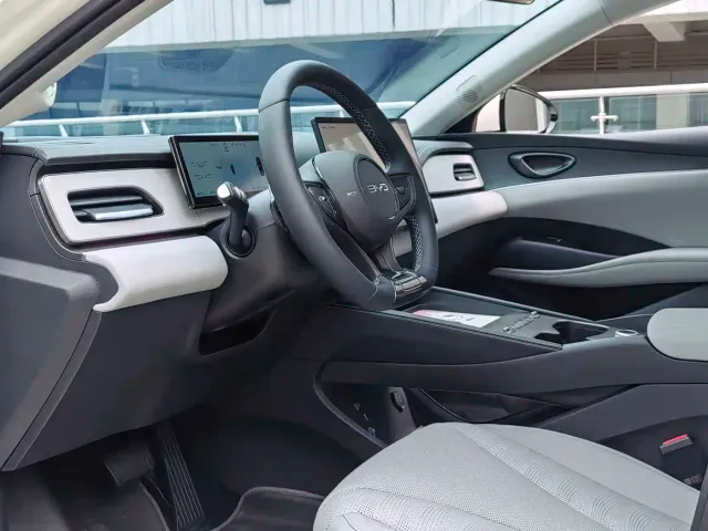 BYD Seal 06 DM-i Touring — Фото автомобиля 11