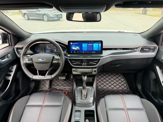 Ford Focus — Фото автомобиля 26