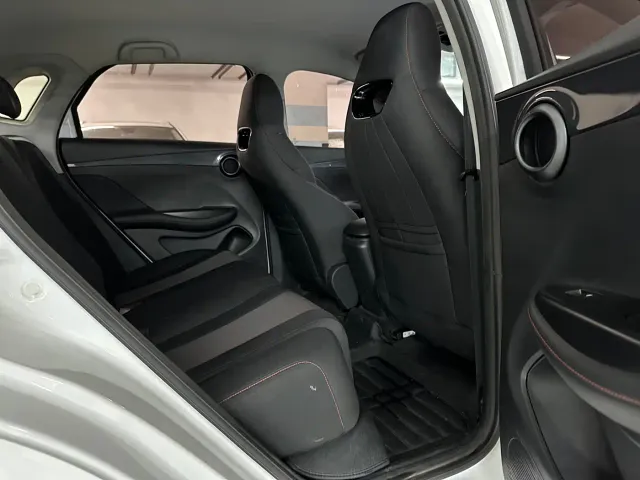 BYD e2 — Фото автомобиля 18