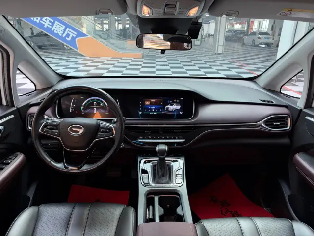 GAC Trumpchi M6 — Фото автомобиля 8