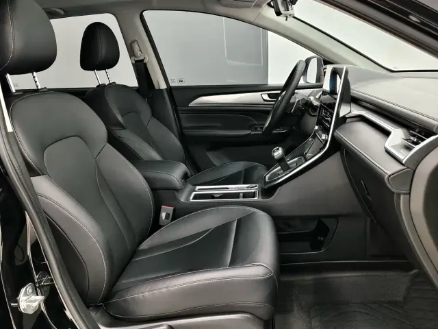 Haval M6 — Фото автомобиля 10