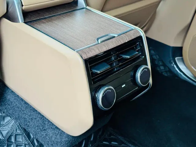Land Rover Range Rover — Фото автомобиля 14