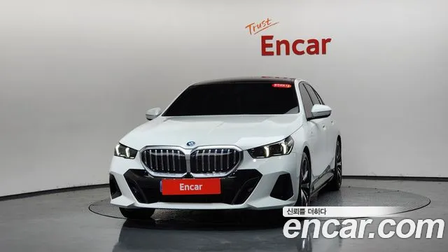 BMW 5-Series 5 серия (G60) — Фото автомобиля 3