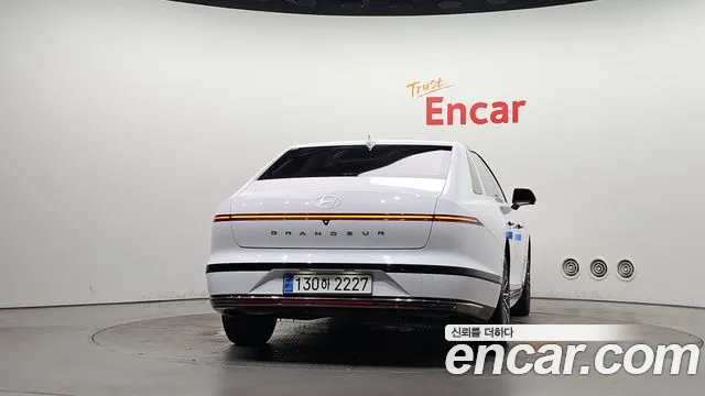 Hyundai Grandeur GN7 — Фото автомобиля 4