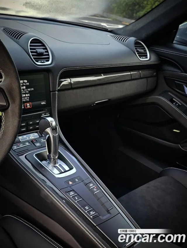 Porsche 718 — Фото автомобиля 14