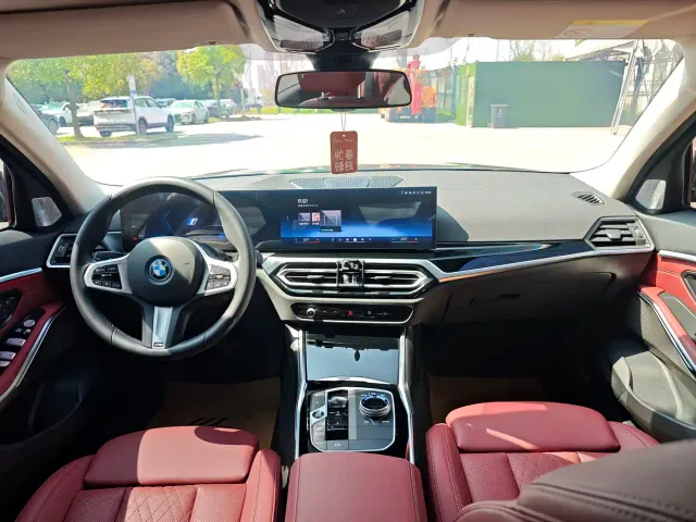 BMW i3 — Фото автомобиля 6