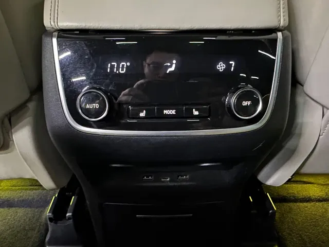 Li Auto ONE — Фото автомобиля 17