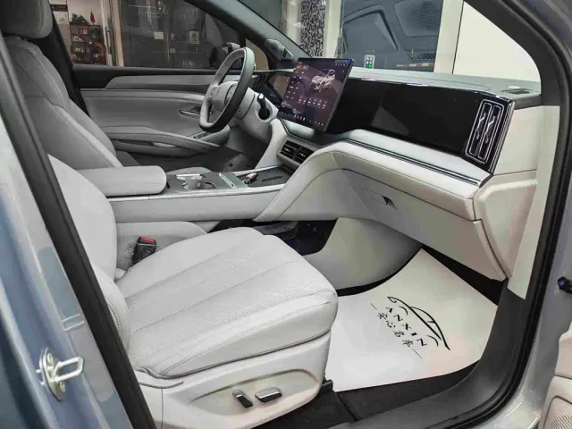 BYD Song Ultra — Фото автомобиля 9