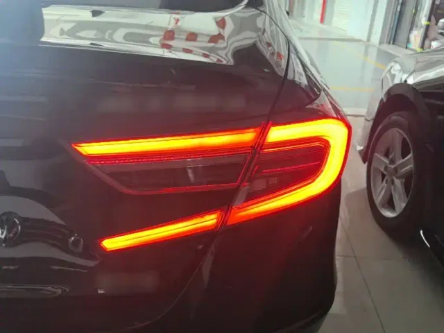 Honda Accord — Фото автомобиля 7