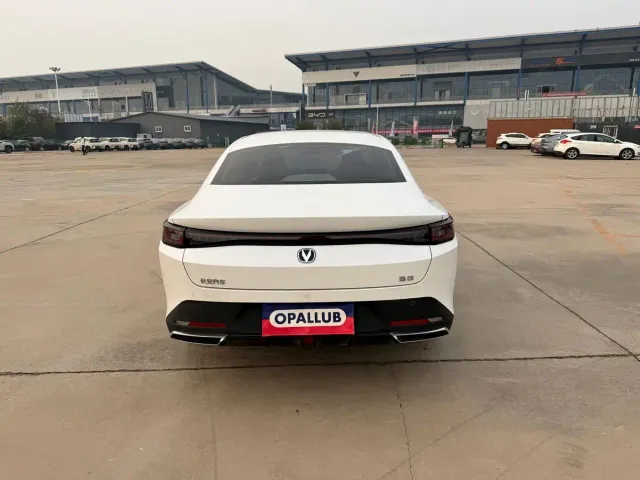 Changan Eado — Фото автомобиля 6