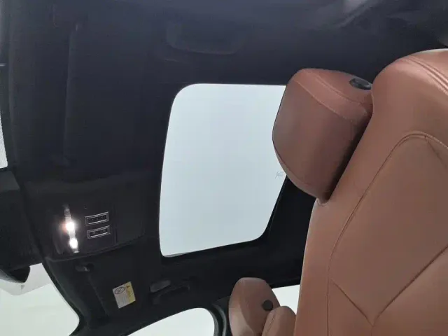 Jaguar XEL — Фото автомобиля 14
