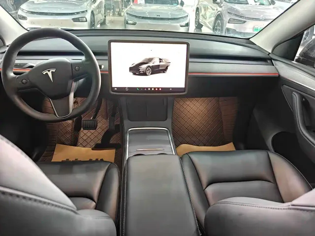 Tesla Model Y 2023 Rear-Wheel Drive Edition — Фото автомобиля 7