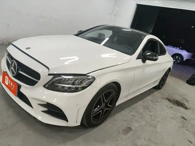 Фотография автомобиля — Mercedes-Benz C-Class