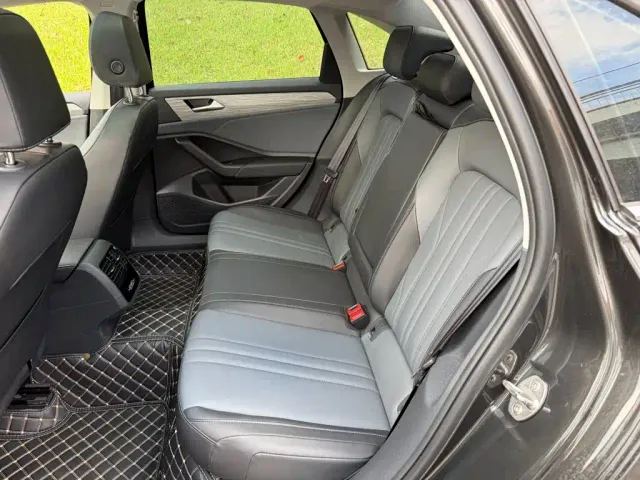 Volkswagen Sagitar — Фото автомобиля 12