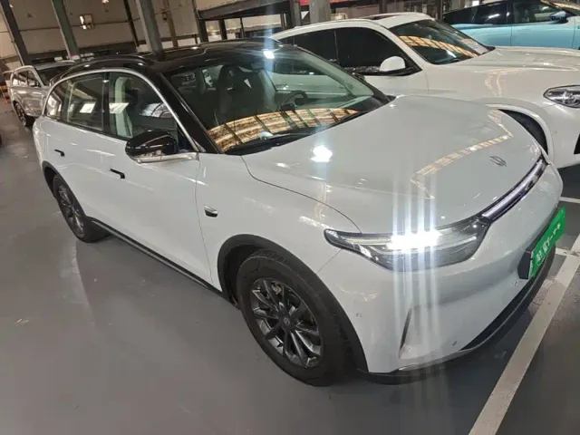 Leapmotor C11 — Фото автомобиля 3