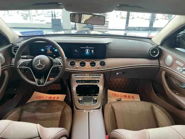 Mercedes-Benz E-Class — Фото автомобиля 7