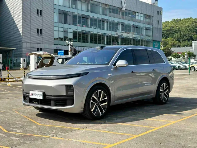 Фотография автомобиля — Li Auto L9
