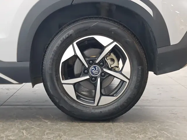 BYD Yuan UP — Фото автомобиля 9