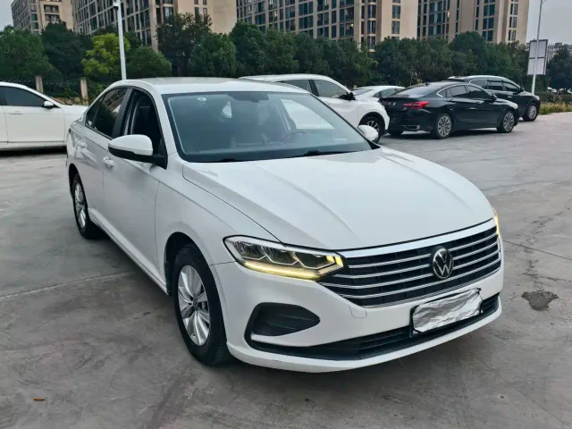Volkswagen Lavida — Фото автомобиля 3
