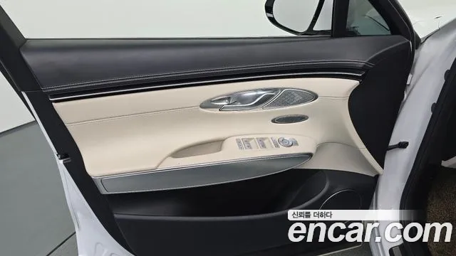 Genesis GV70 2.5T Бензин AWD — Фото автомобиля 21
