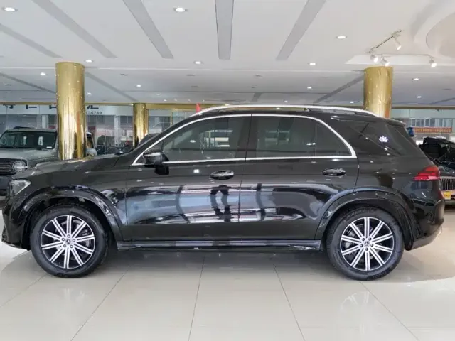 Mercedes-Benz GLE-Class — Фото автомобиля 16