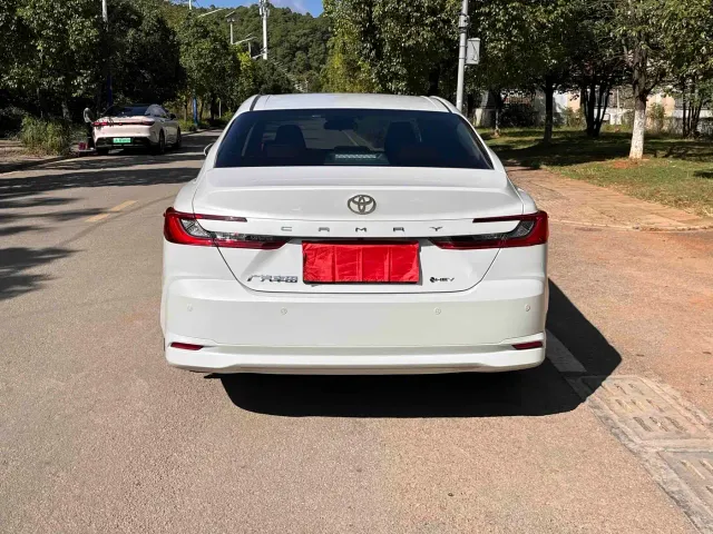 Toyota Camry — Фото автомобиля 7