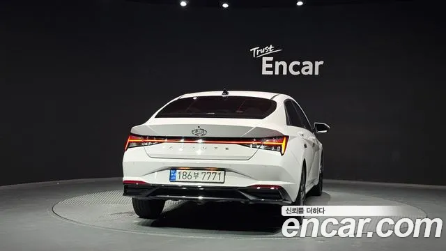 Hyundai AVANTE Avante (CN7) — Фото автомобиля 4