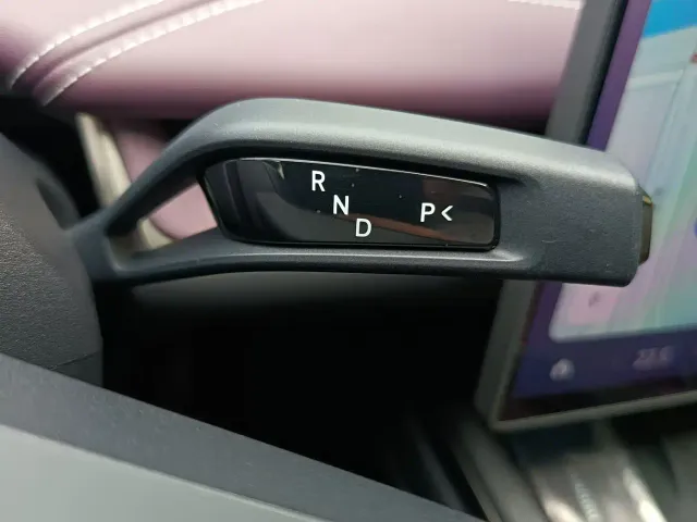 Xiaomi SU7 — Фото автомобиля 15