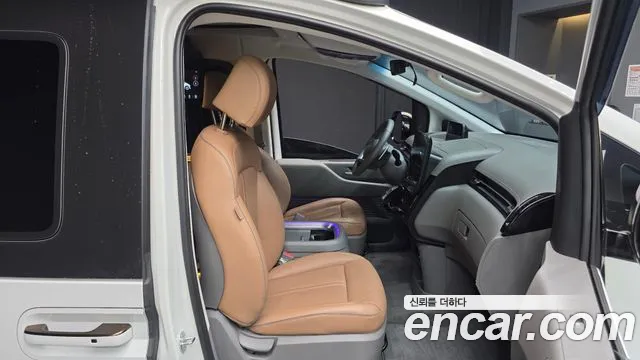 Hyundai Staria Staria — Фото автомобиля 12